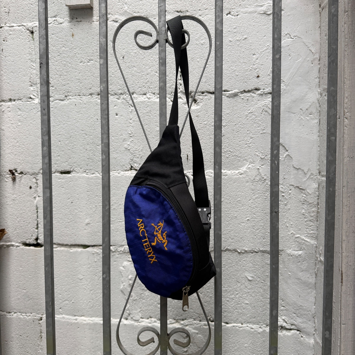 90s Arc’teryx side bag fanny pack
