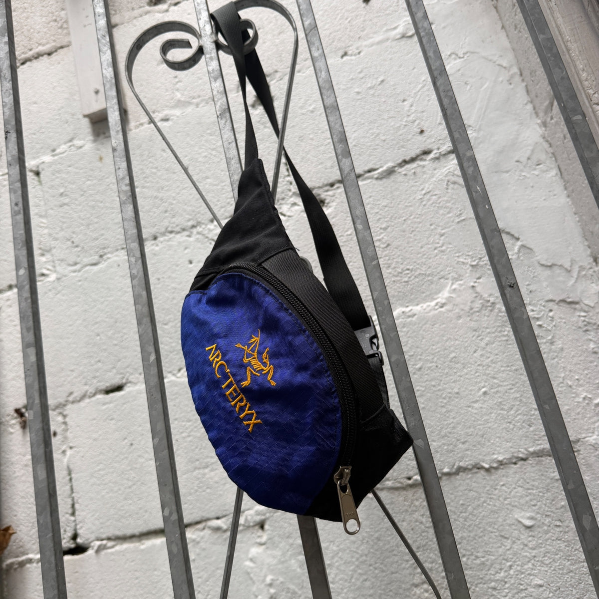 90s Arc’teryx side bag fanny pack